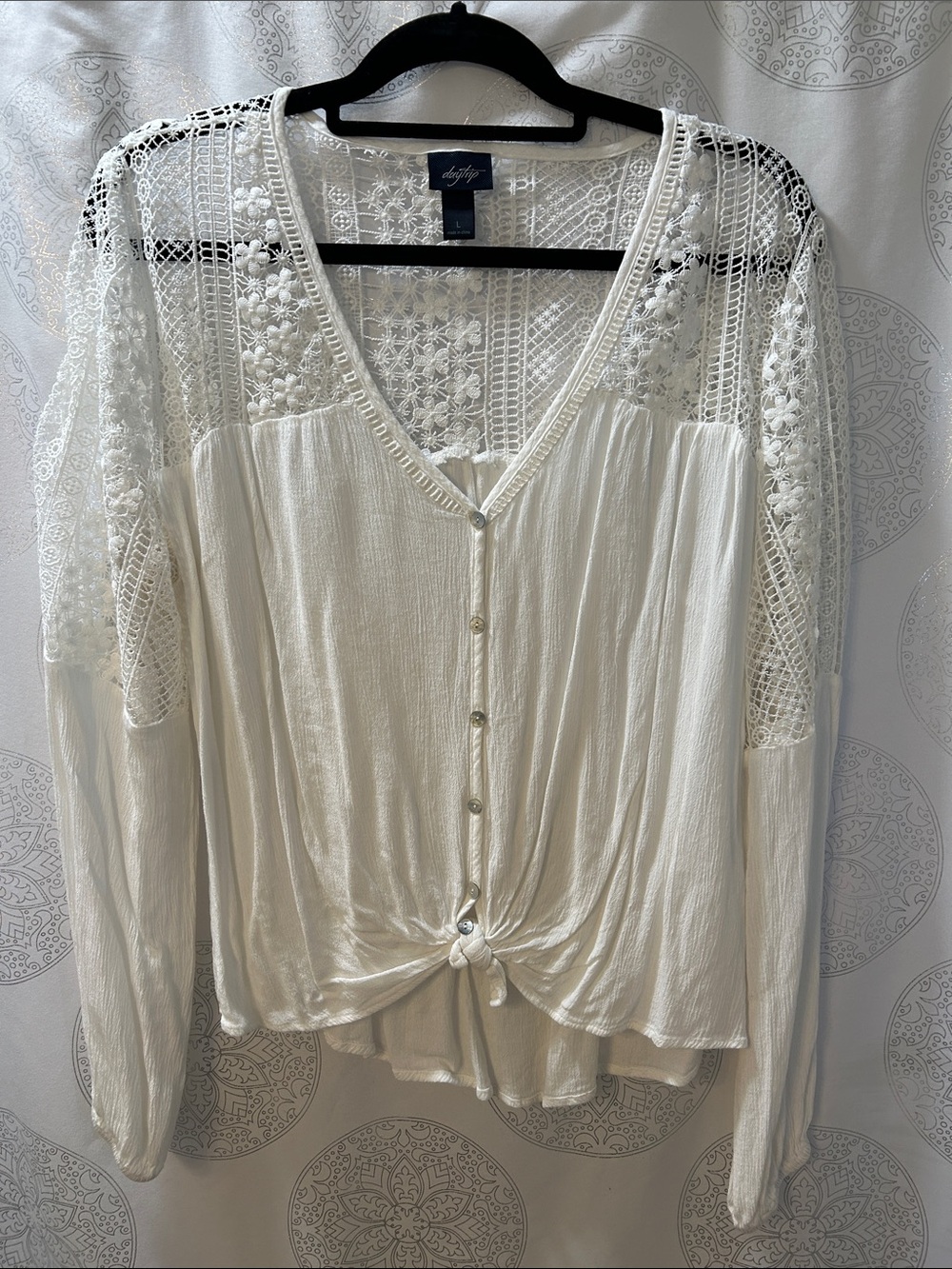 The Buckle Daytrip White Lace Detail Button Front Tie Boho Top Women Large L - Picture 6 of 9